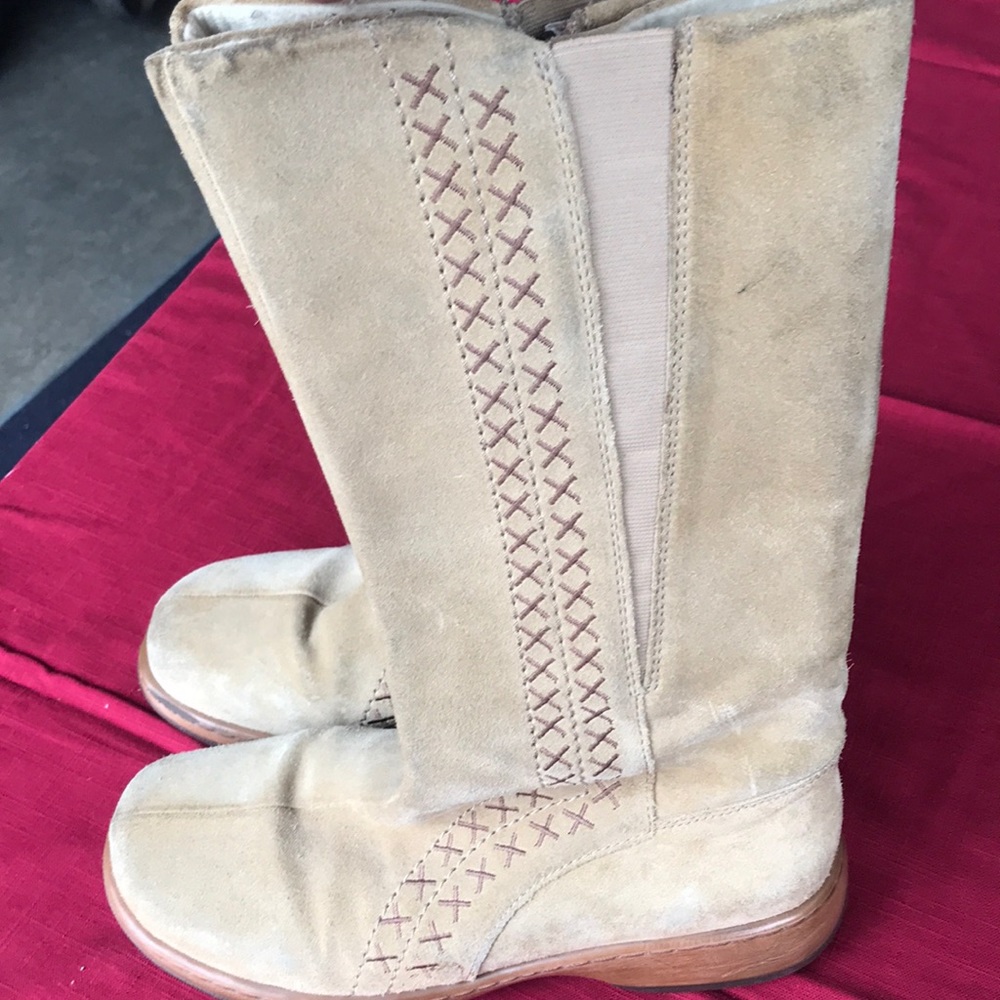 Dansko knee high suede boots with detail 40 EUC